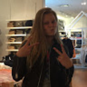 Meet your Posher, Emma